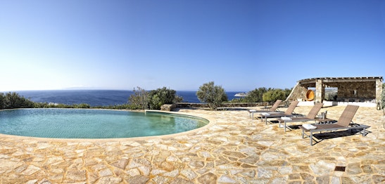 Mykonos villas - Luxury villas rentals Mykonos | Le Collectionist